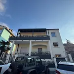White House Villa Con Posti Auto Milano