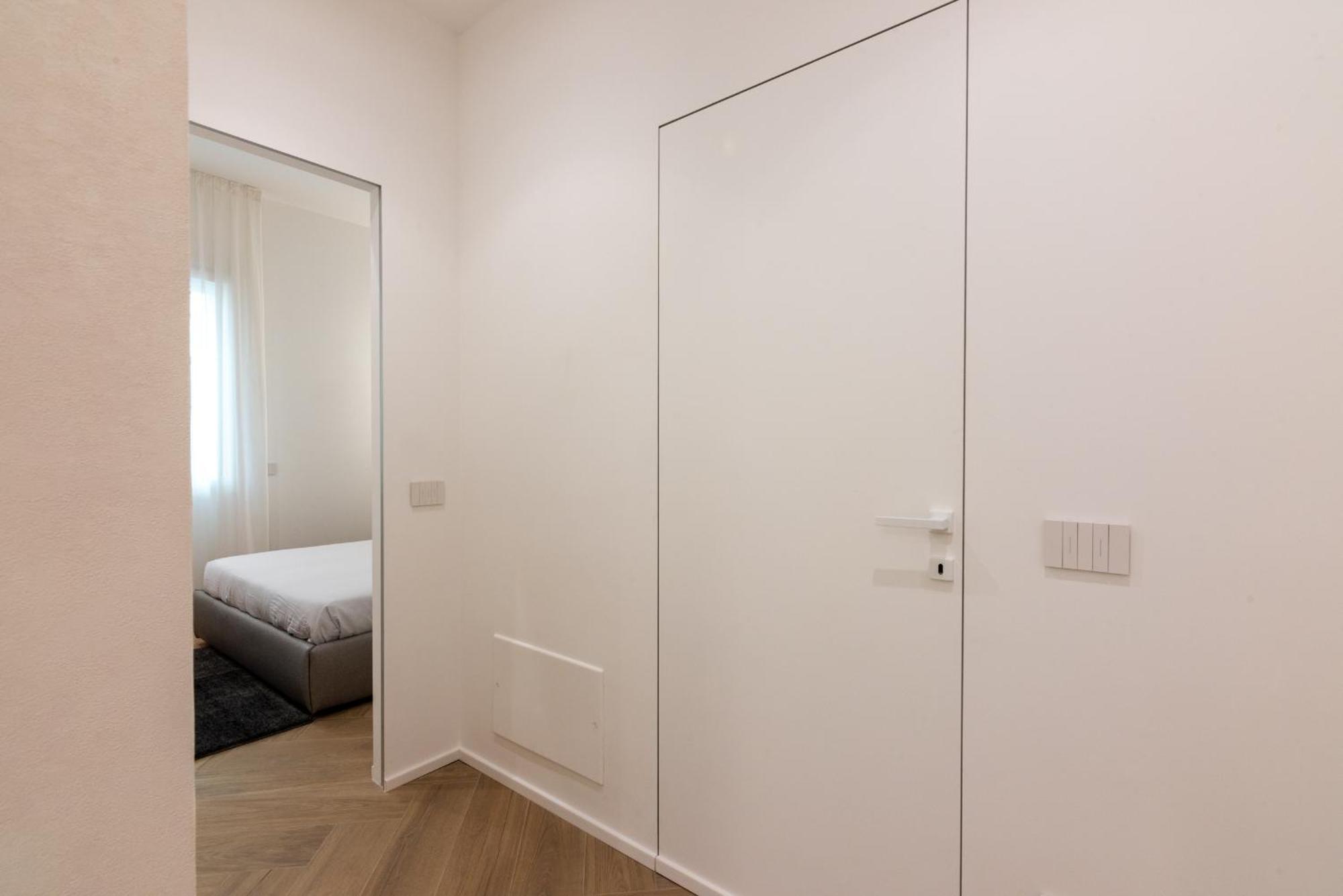 Apartment White House Con Posti Auto