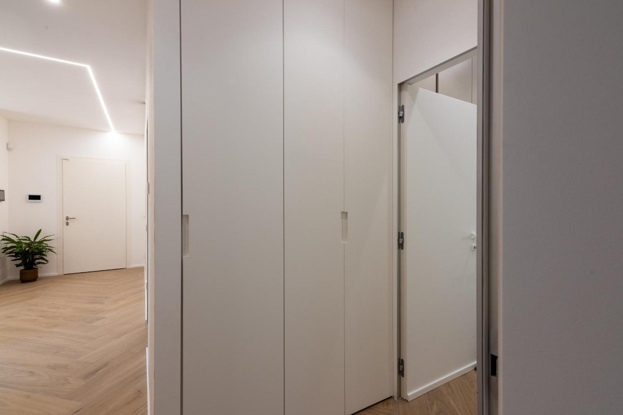 Apartment White House Con Posti Auto *