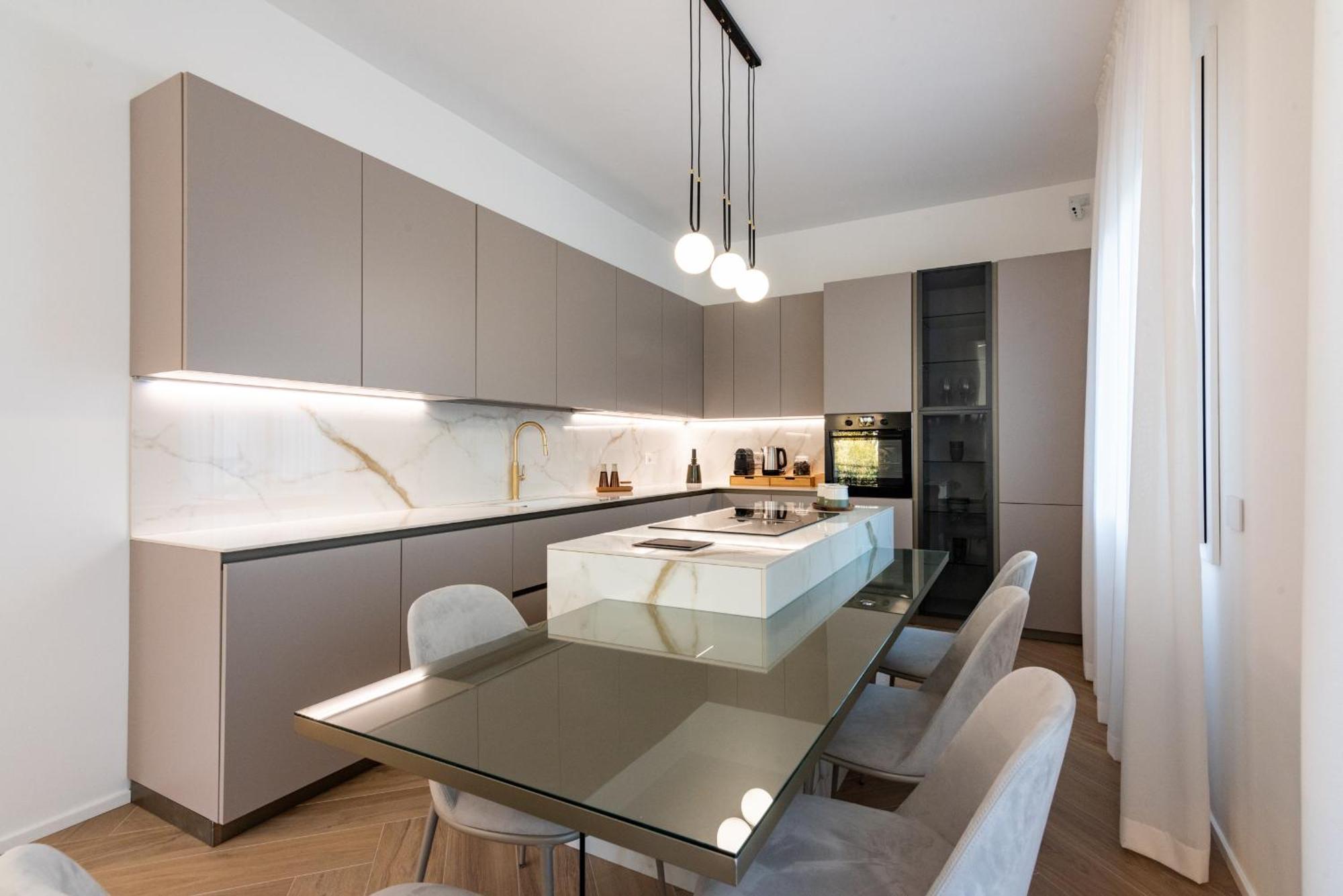 White House Con Posti Auto Apartment *