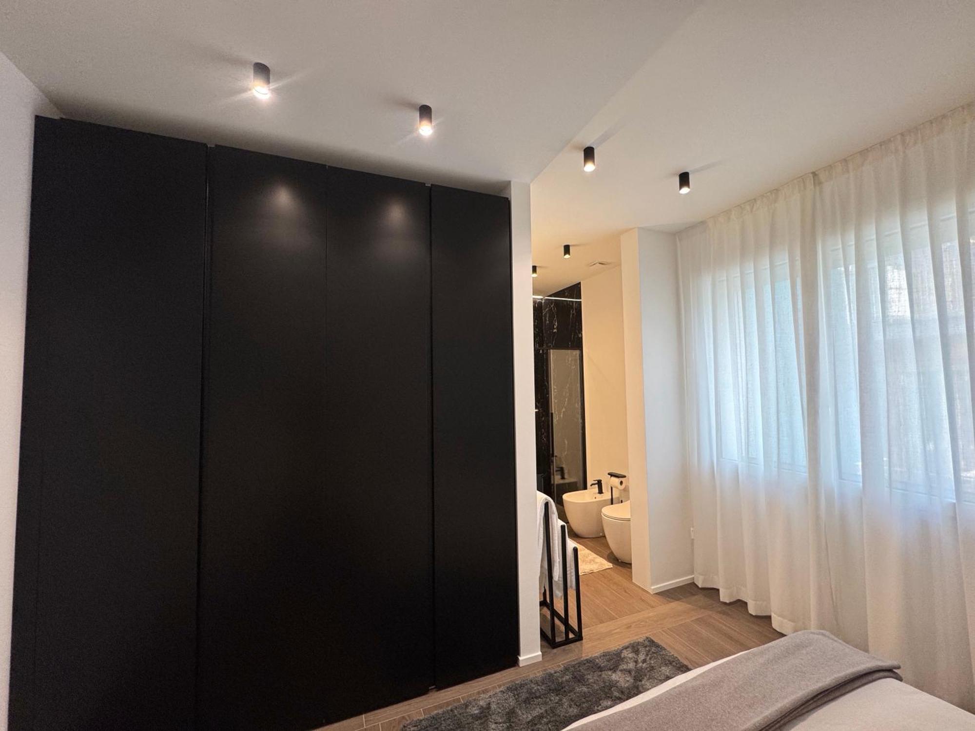 Apartment White House Con Posti Auto Mailand