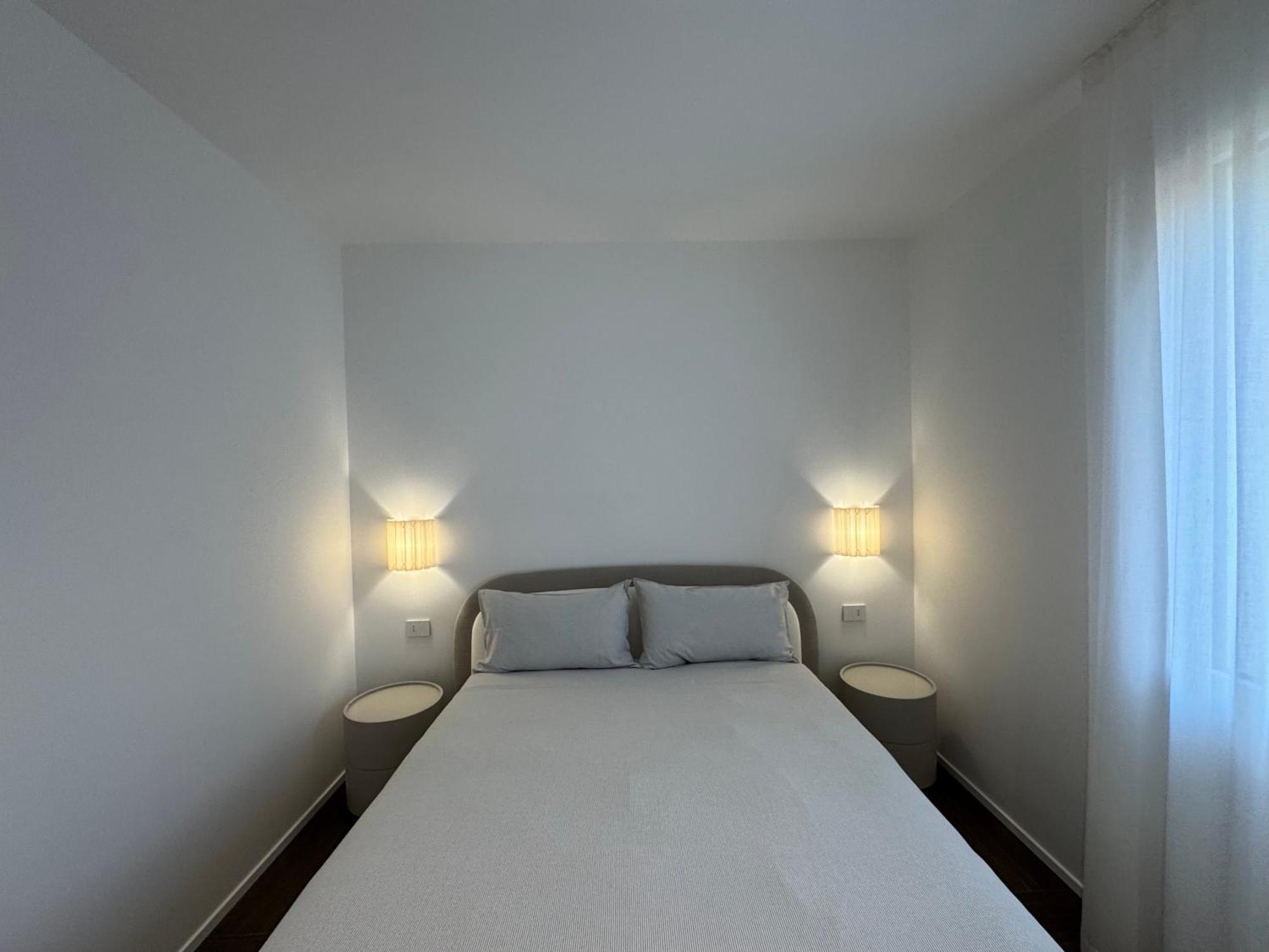 Apartment White House Con Posti Auto