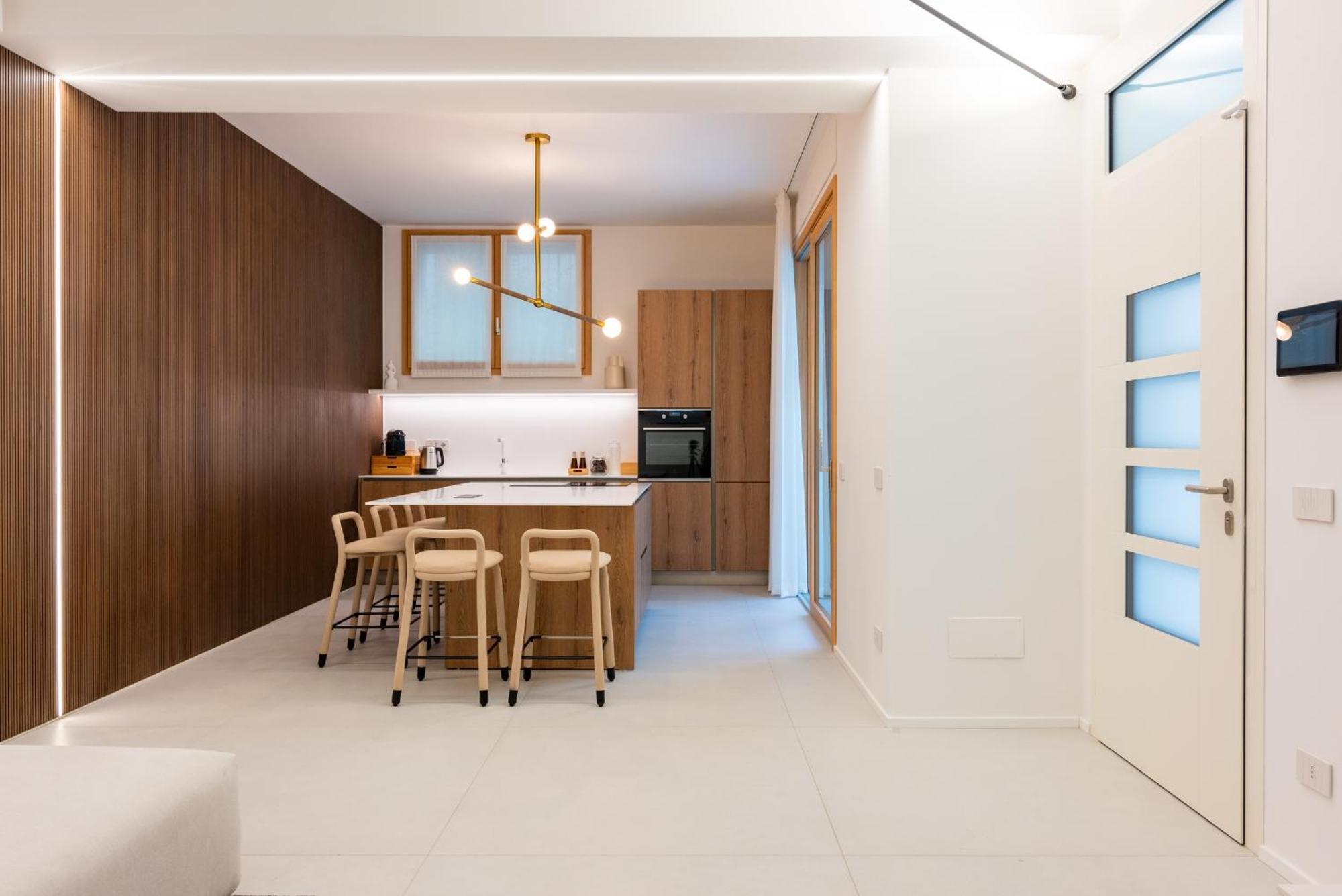 Apartment White House Con Posti Auto Mailand