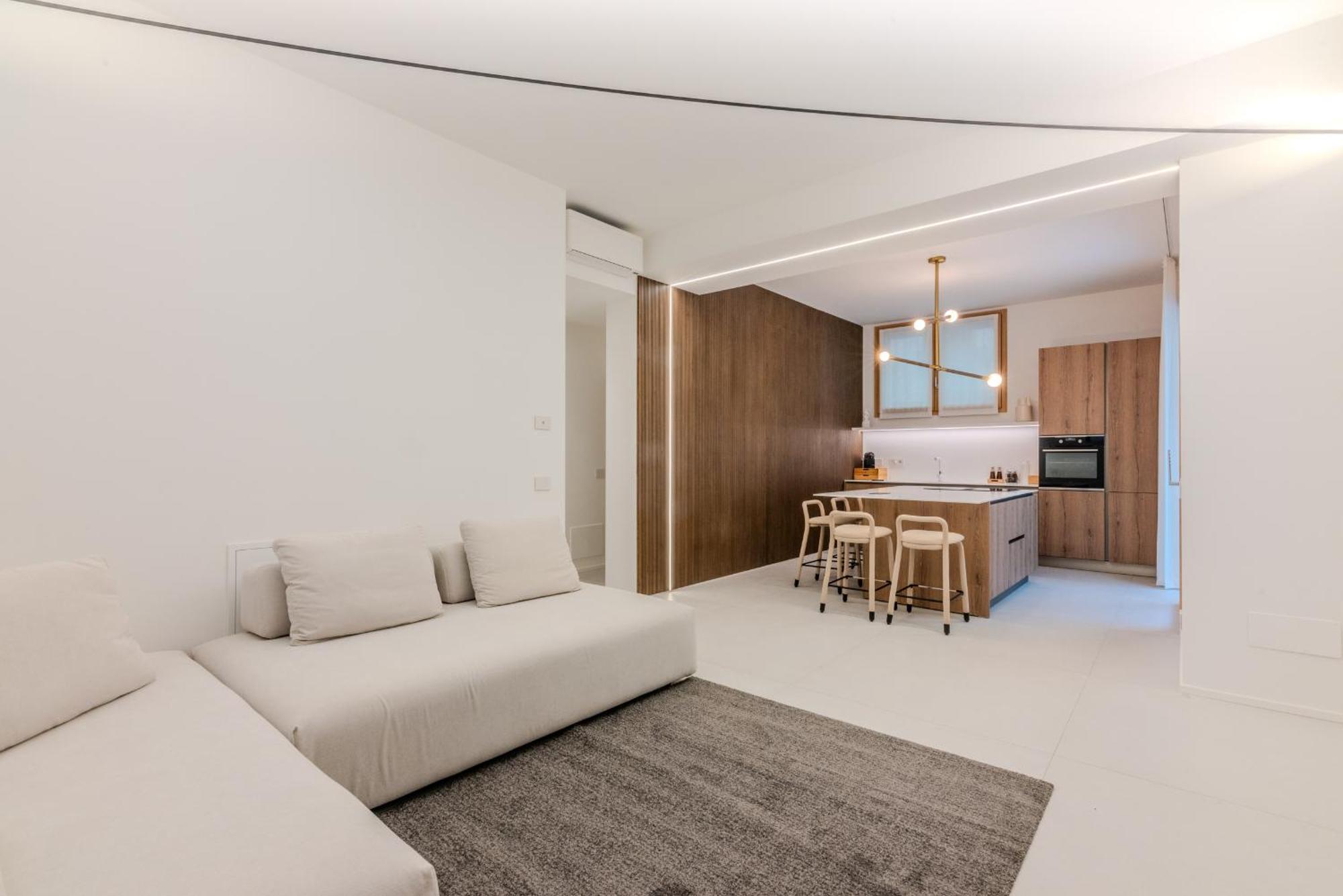 Apartment White House Con Posti Auto